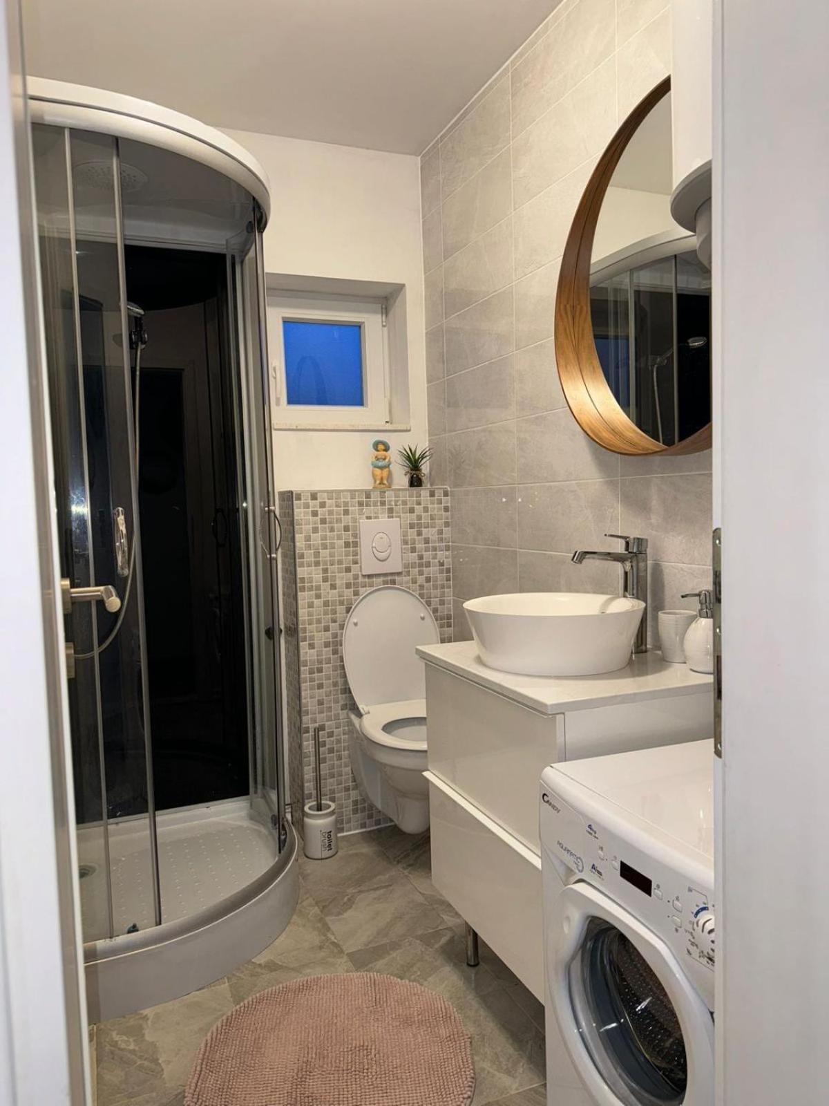 Apartman Dukic Okrug Gornji Extérieur photo